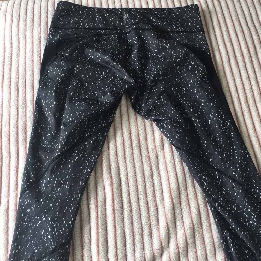 Lulu leggings size 8